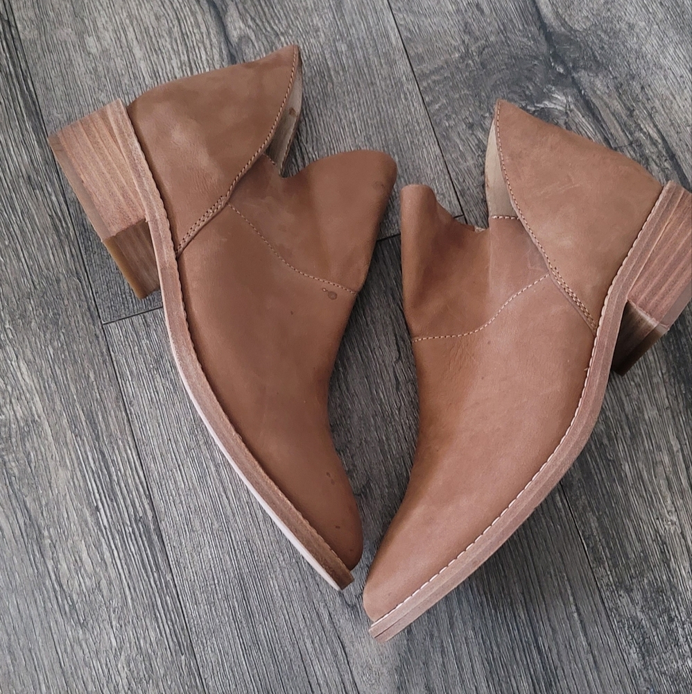 Eileen Fisher booties